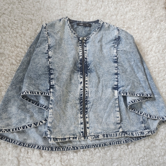 Denim Look Cropped Cape Jacket Sz S Lightweight Chambray Style Western Cowgirl - Picture 2 of 11